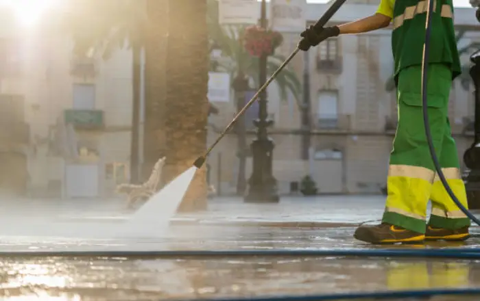 Best Time to Schedule Pressure Washing in Louisville